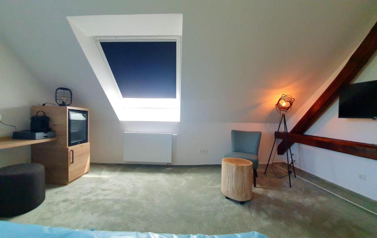 Hotel Le Filou Hille Esterno foto